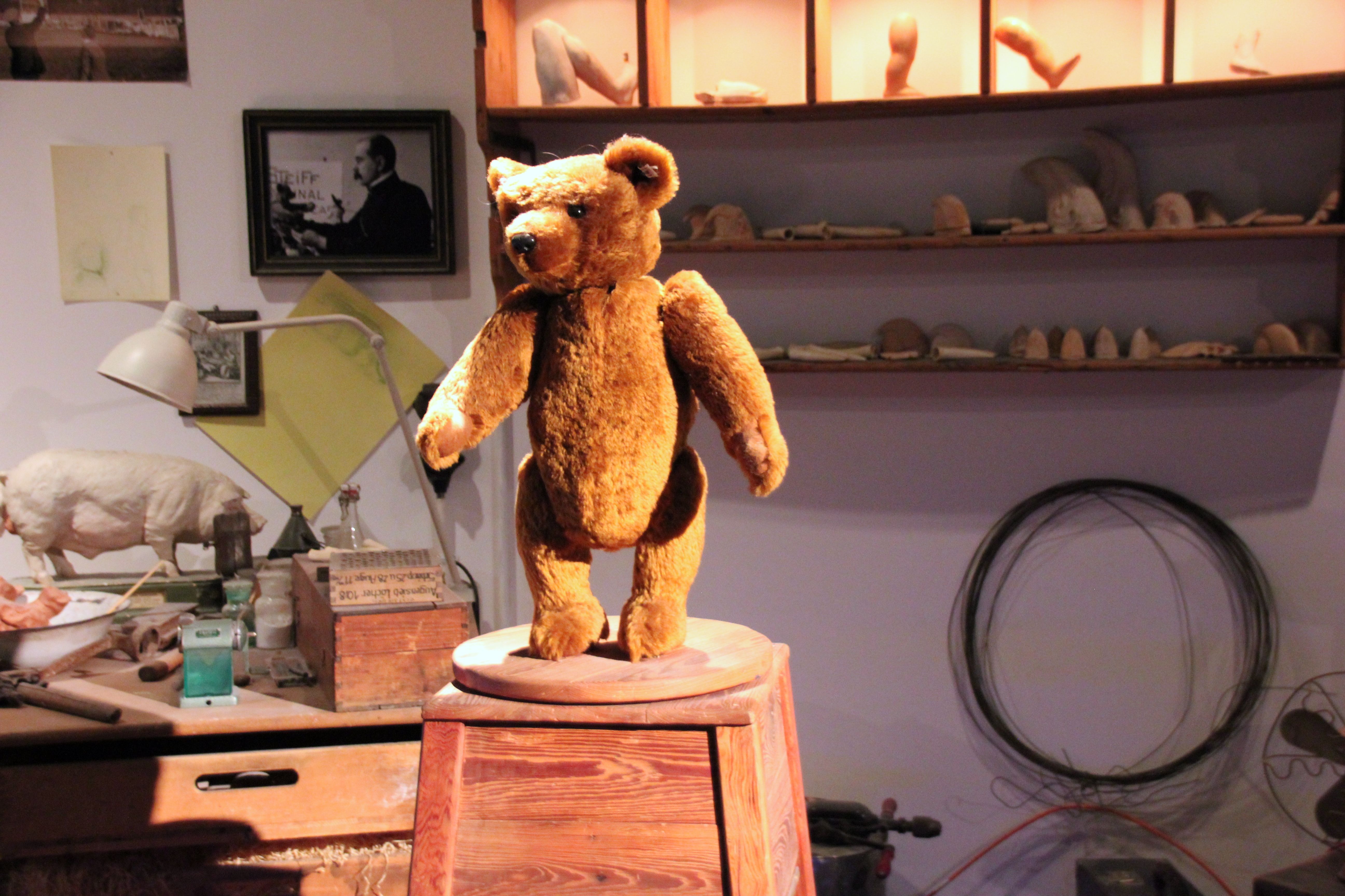 Der Steiff-Teddy ist einen weiten Weg gegangen, vom „Bär PB 55“ bis zu STRuppi.