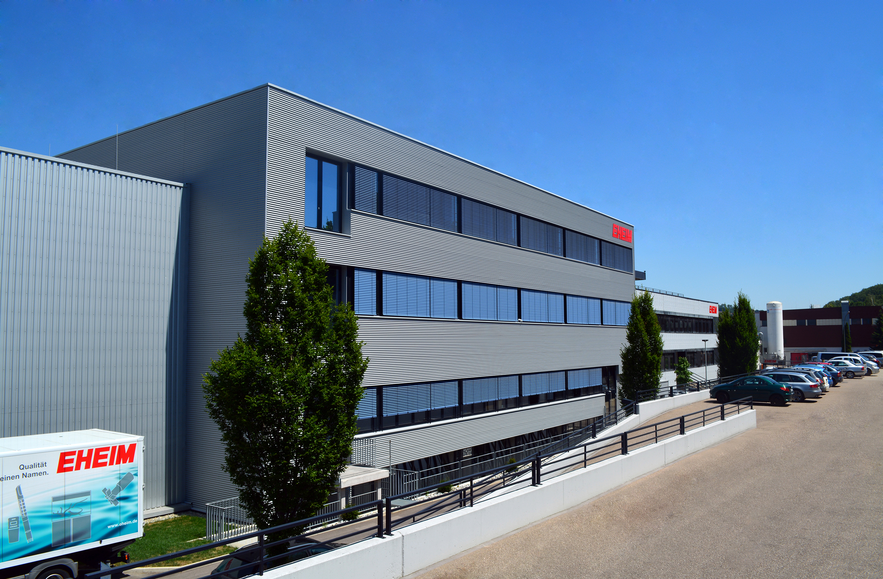 Im Hauptsitz in Deizisau produzieren rund 220 Mitarbeiter jährlich 250.000 Innen- und Außenfilter.